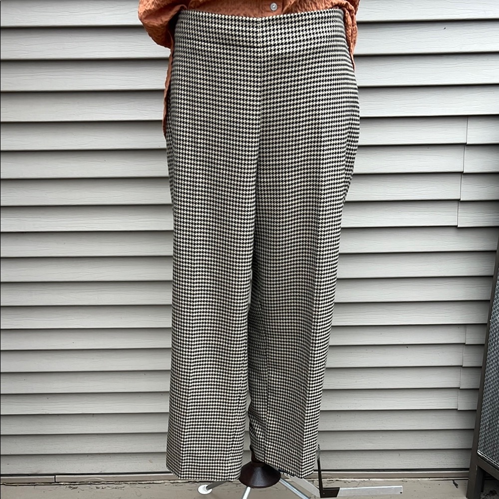 Black and beige cigarette houndstooth pants size 12 petite
